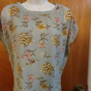 Forever 21. Floral Sleeveless Sheer Blouse Over Tank Top, Blue, L